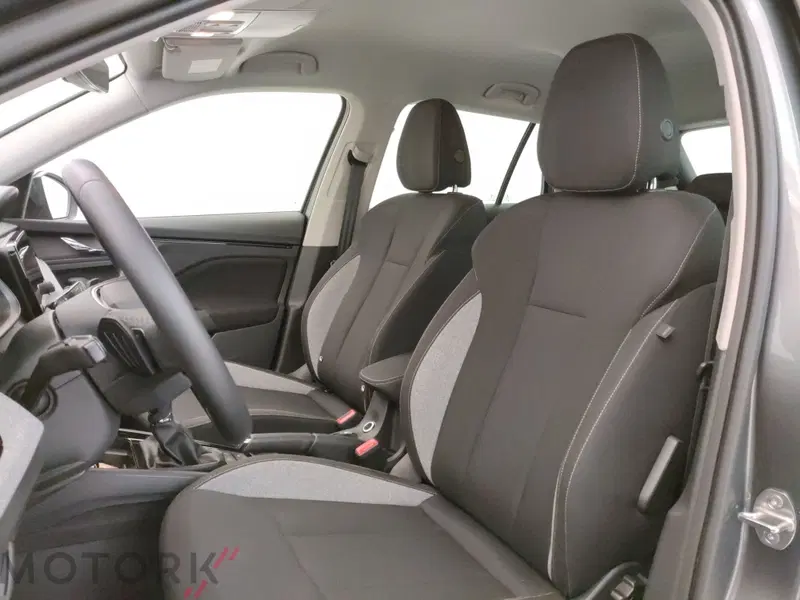 Skoda Kamiq usata a Varese (11)