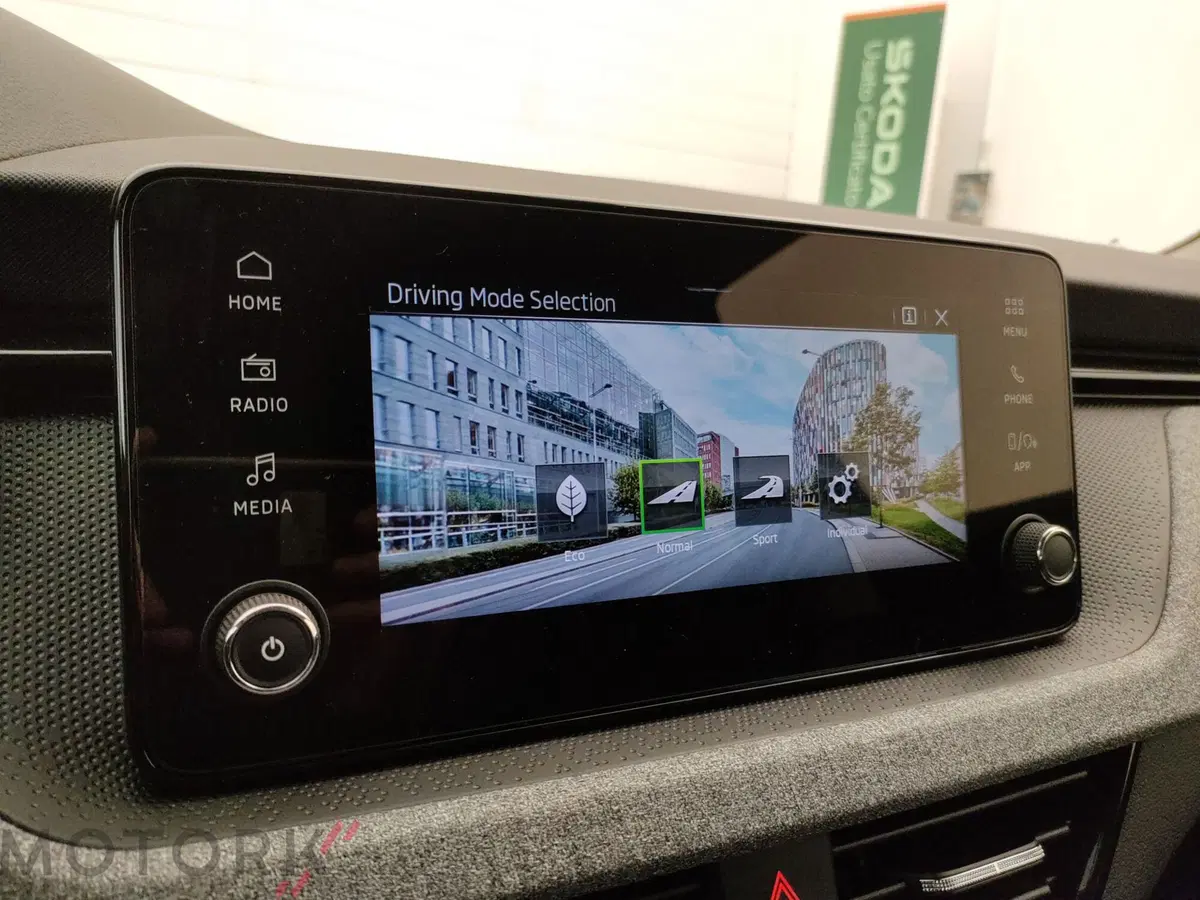 Skoda Kamiq nuova a Varese (15)