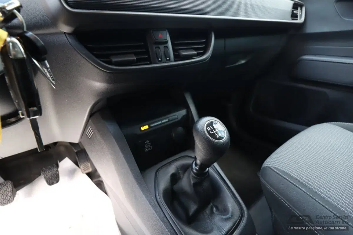 Ford Transit Courier Furgone usata a Bologna (9)