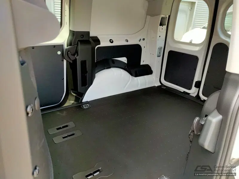 Volkswagen Veicoli Commerciali Caddy nuova a Bologna (10)