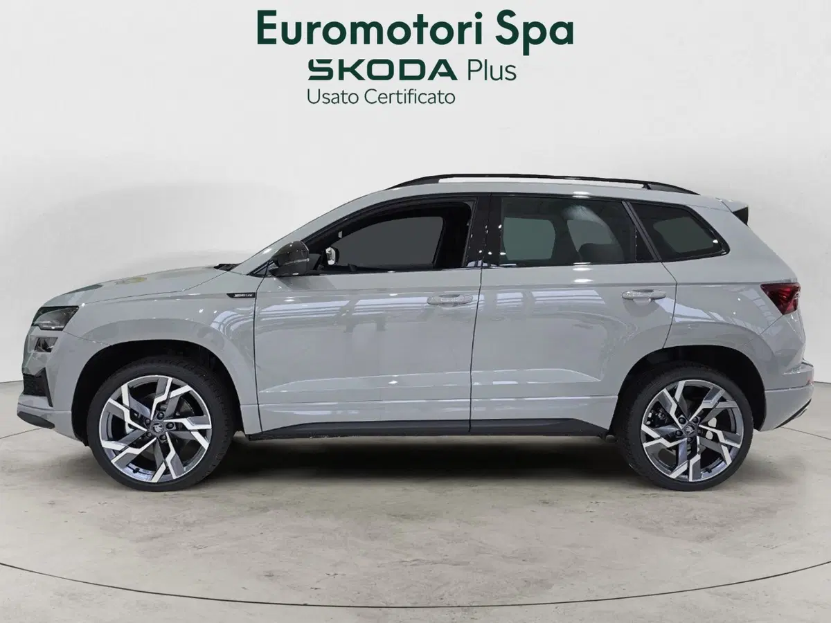 Skoda Karoq nuova a Siena (14)