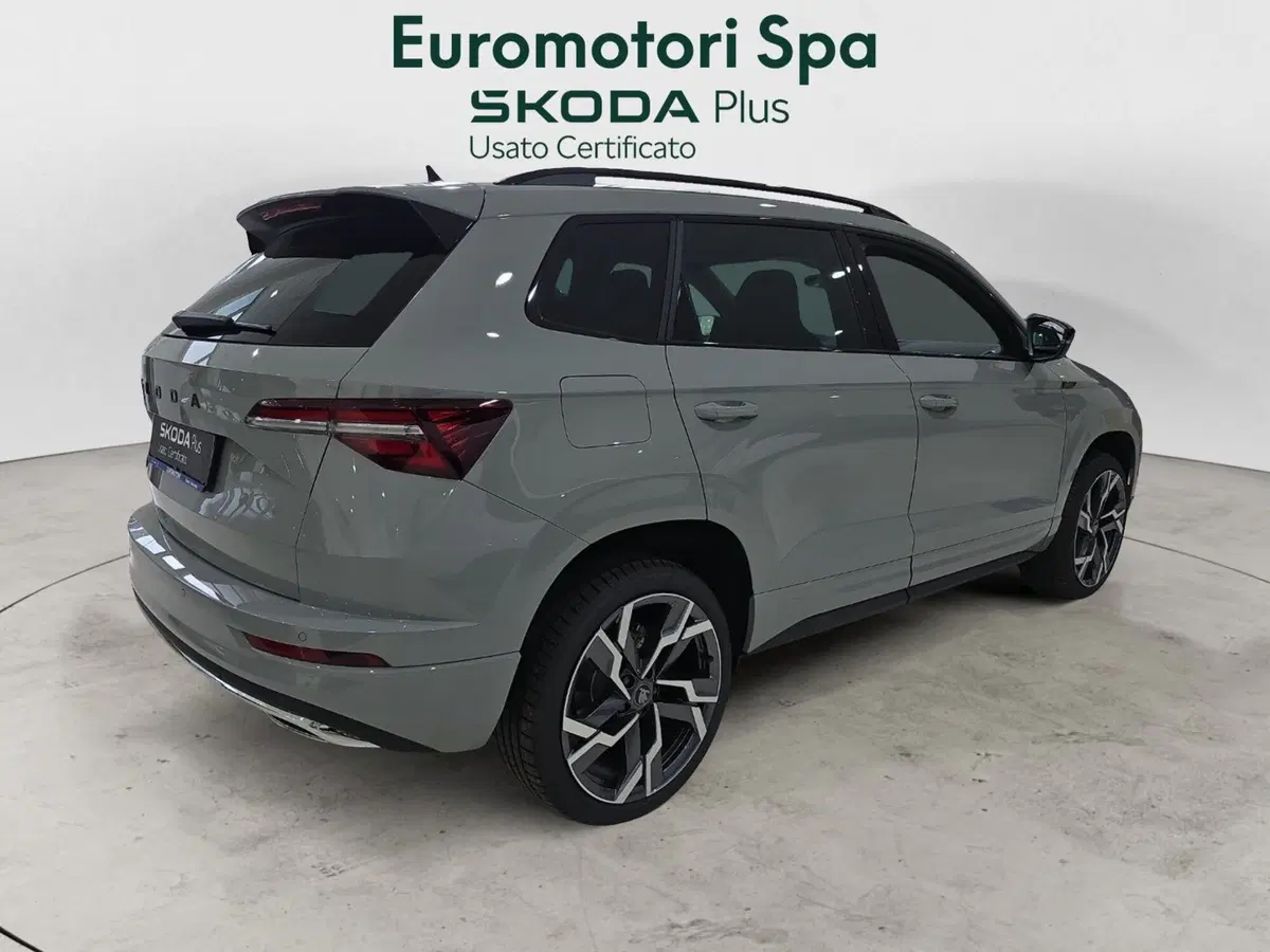 Skoda Karoq nuova a Siena (4)