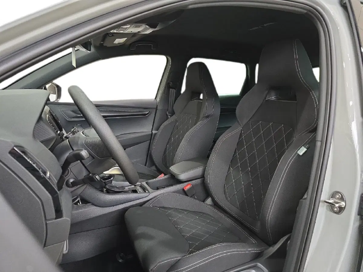 Skoda Karoq nuova a Siena (9)