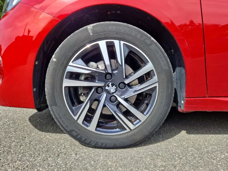 Peugeot 208 usata a Siena (9)