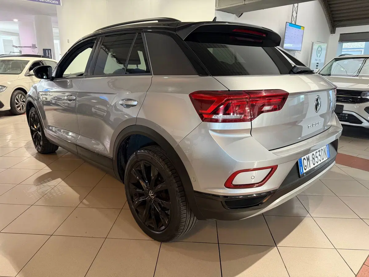 Volkswagen T-Roc usata a Genova (3)