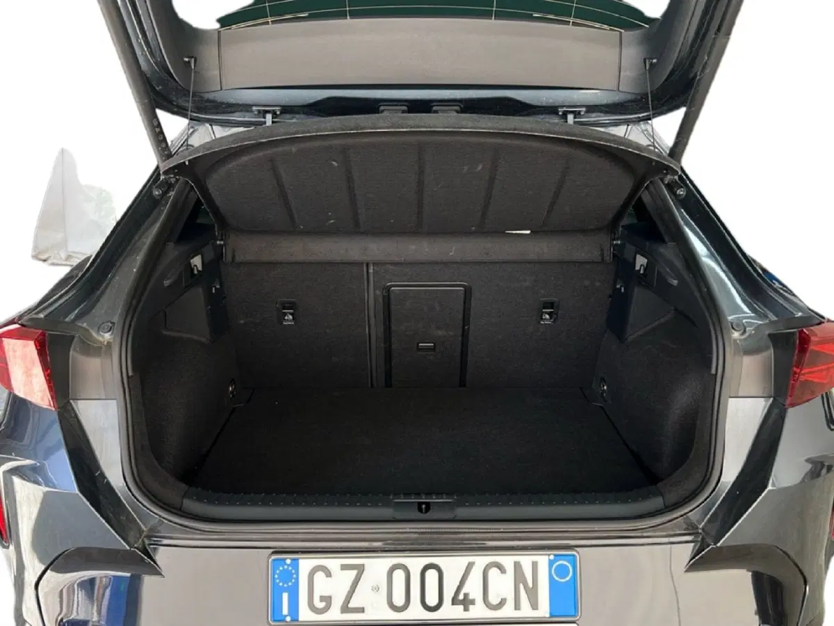 Cupra Formentor usata a Roma (10)