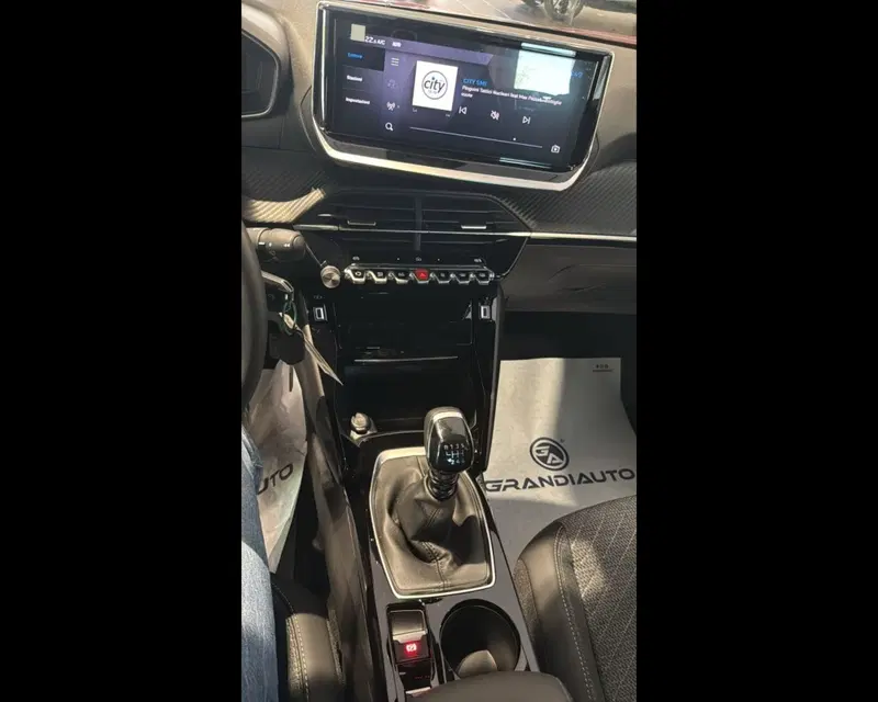 Peugeot 2008 nuova a Savona (14)