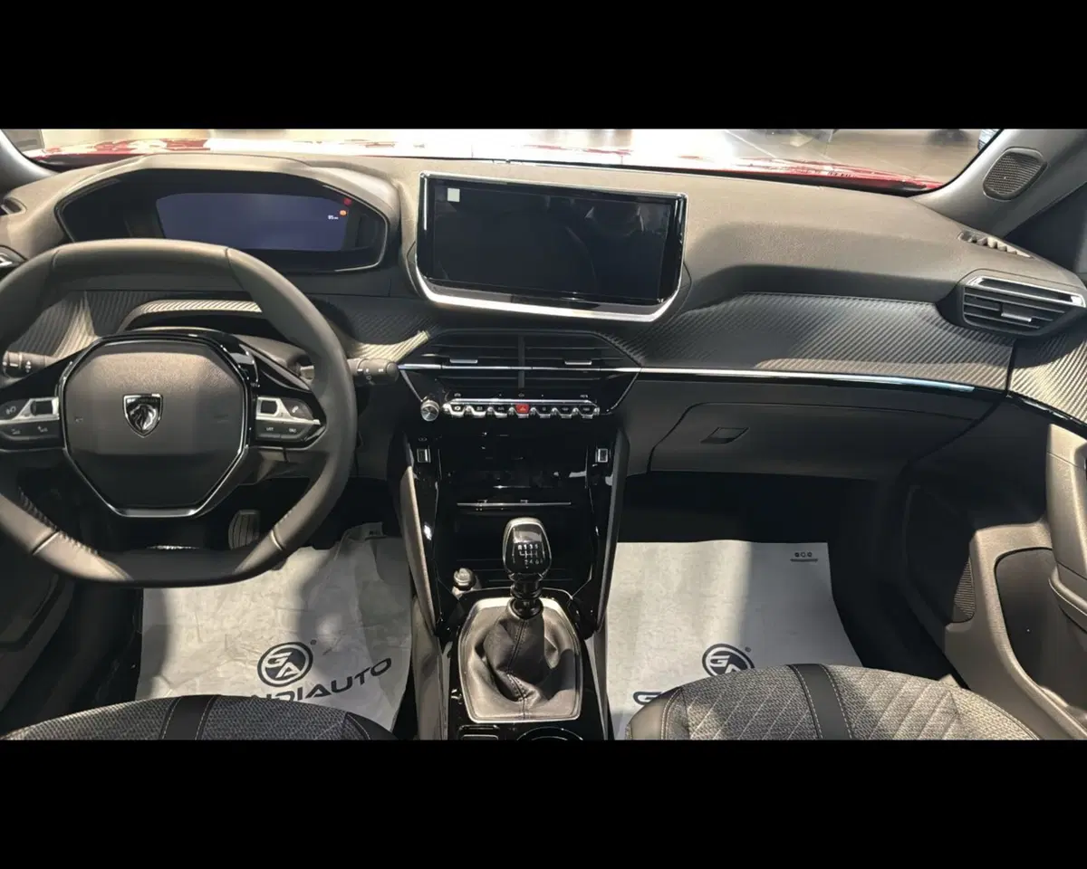 Peugeot 2008 nuova a Savona (16)