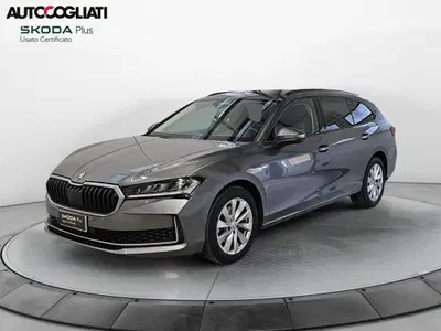 Skoda Superb 2.0 tdi Selection 150cv dsg del 2024 usata a Merate