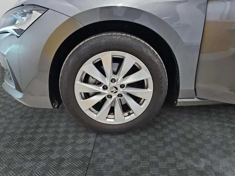 Skoda Superb usata a Lecco (15)