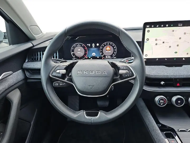 Skoda Superb usata a Lecco (12)