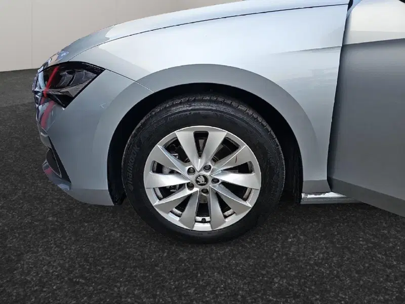 Skoda Superb usata a Lecco (13)