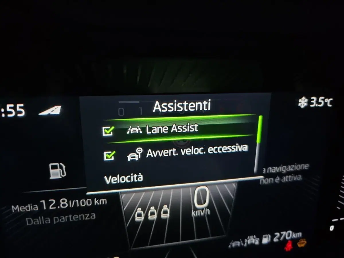 Skoda Kamiq usata a Lecco (13)