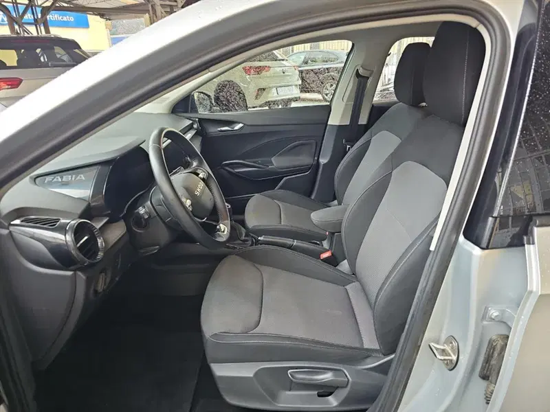 Skoda Fabia usata a Lecco (11)