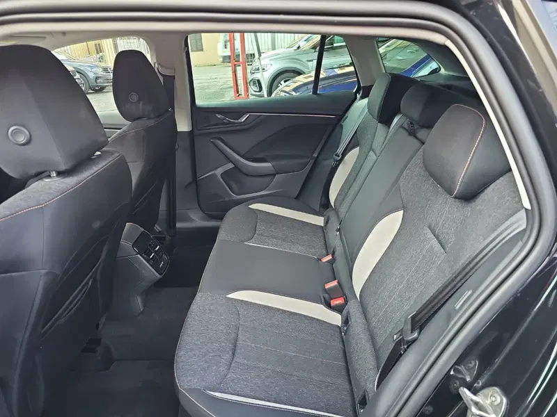 Skoda Scala nuova a Lecco (13)