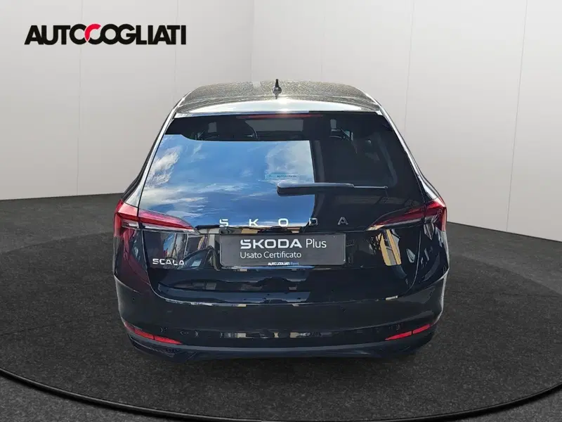 Skoda Scala nuova a Lecco (8)