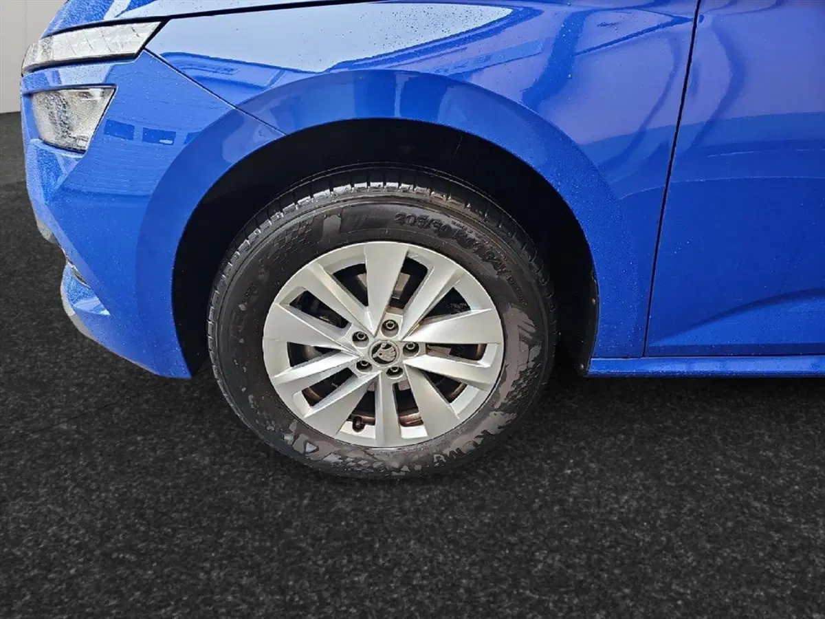 Skoda Kamiq usata a Lecco (18)