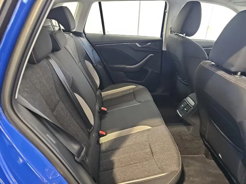 Skoda Kamiq usata a Lecco (11)