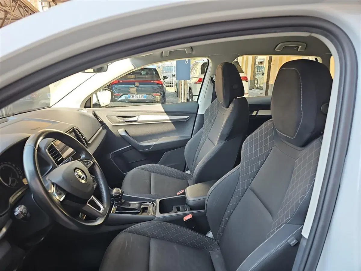 Skoda Karoq usata a Lecco (11)