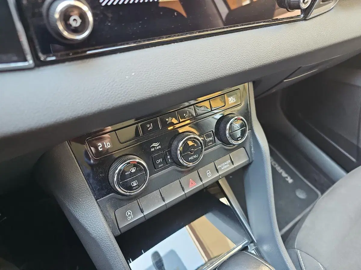 Skoda Karoq usata a Lecco (14)