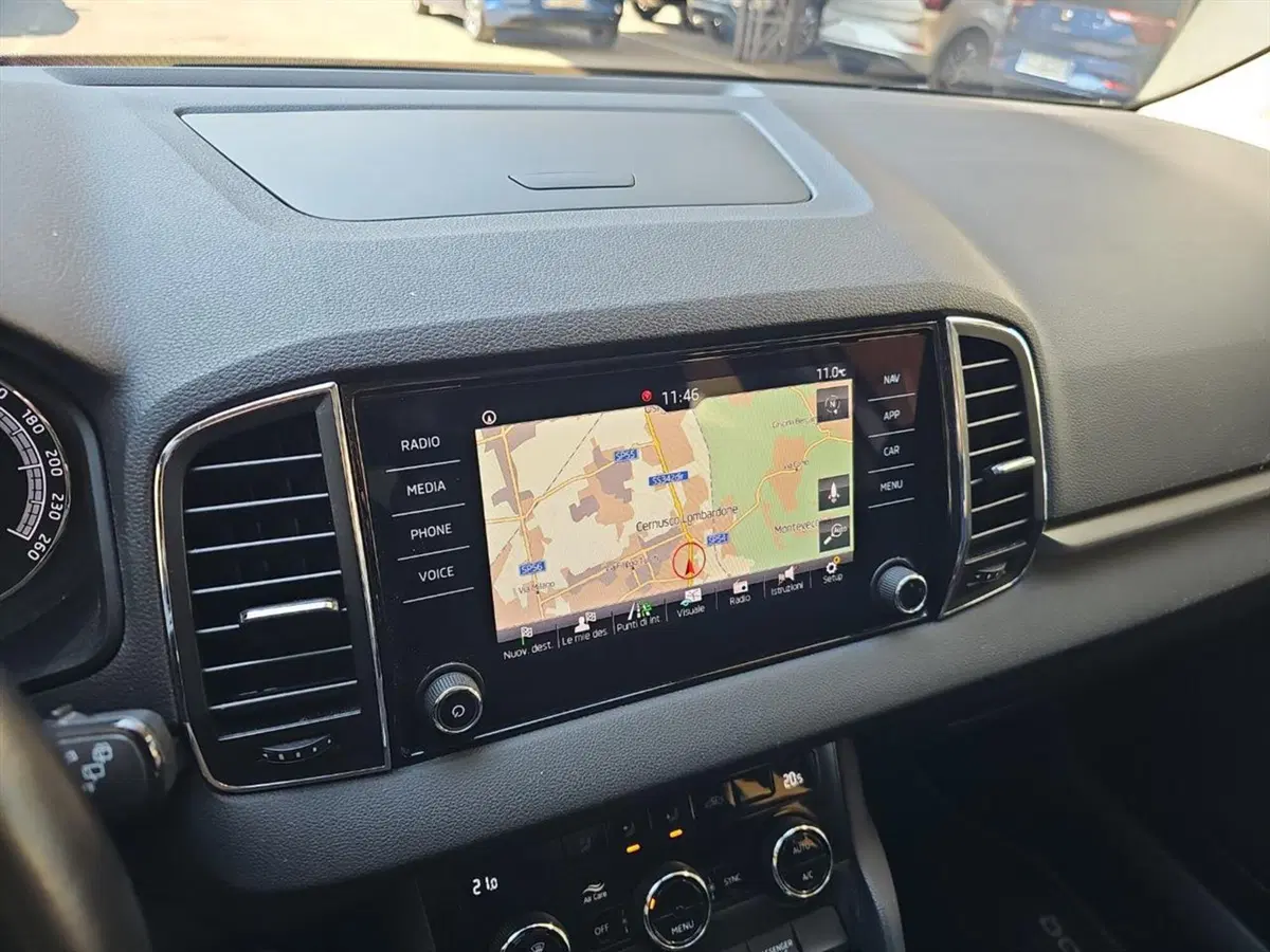Skoda Karoq usata a Lecco (15)