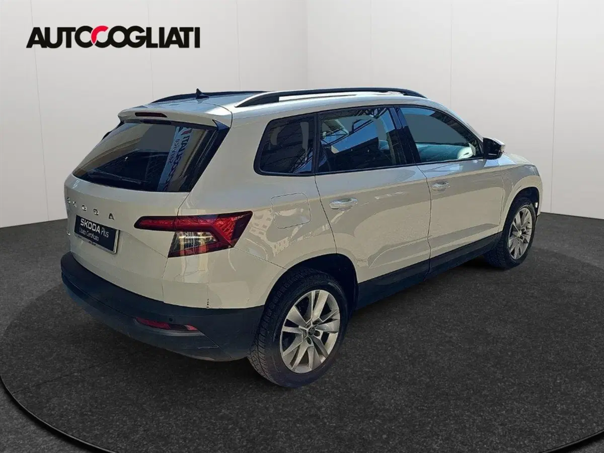Skoda Karoq usata a Lecco (8)