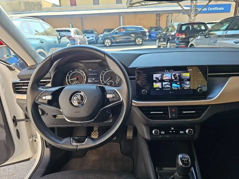 Skoda Kamiq usata a Lecco (9)