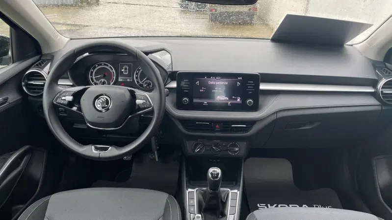 Skoda Fabia usata a Taranto (10)
