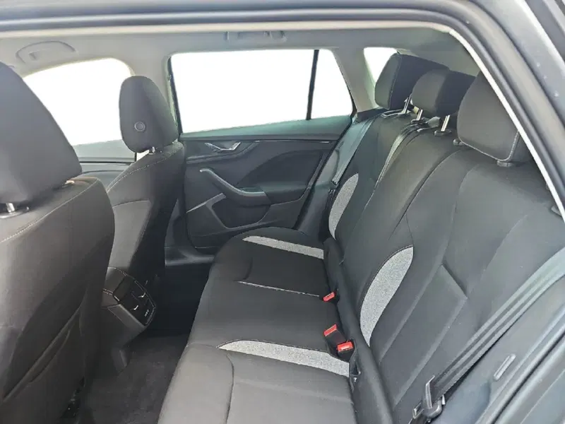 Skoda Kamiq usata a Lecco (12)