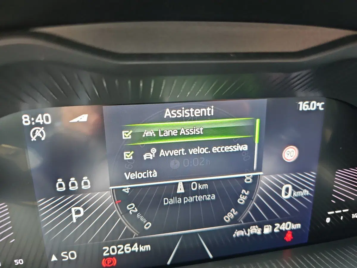 Skoda Kamiq usata a Lecco (18)