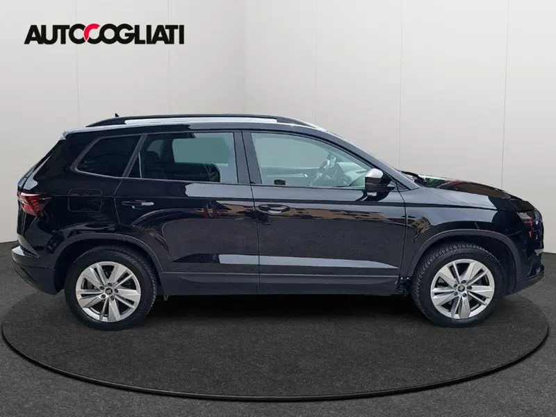 Skoda Karoq usata a Lecco (5)