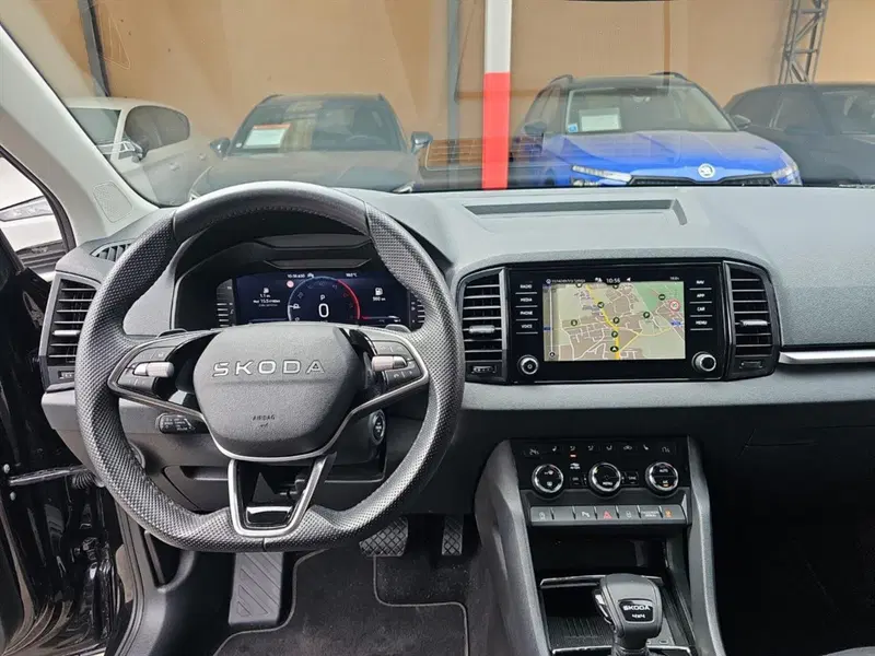 Skoda Karoq usata a Lecco (9)