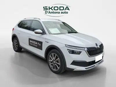 Skoda Kamiq 1.0 TSI 110 CV DSG ScoutLine del 2023 usata a Taranto