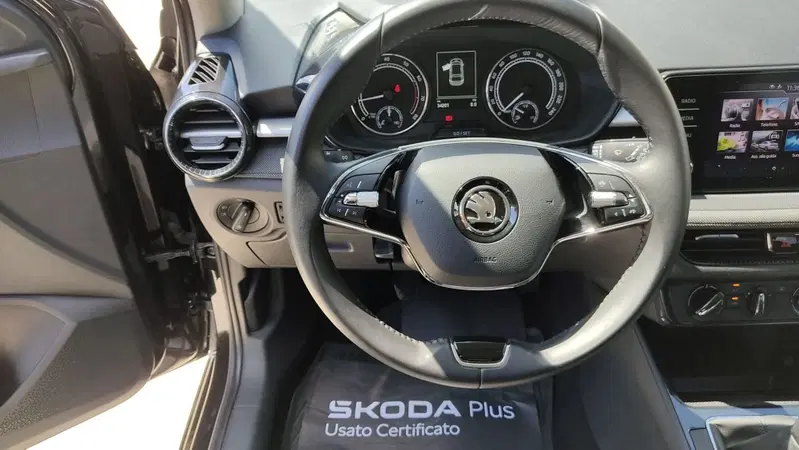 Skoda Fabia usata a Taranto (13)