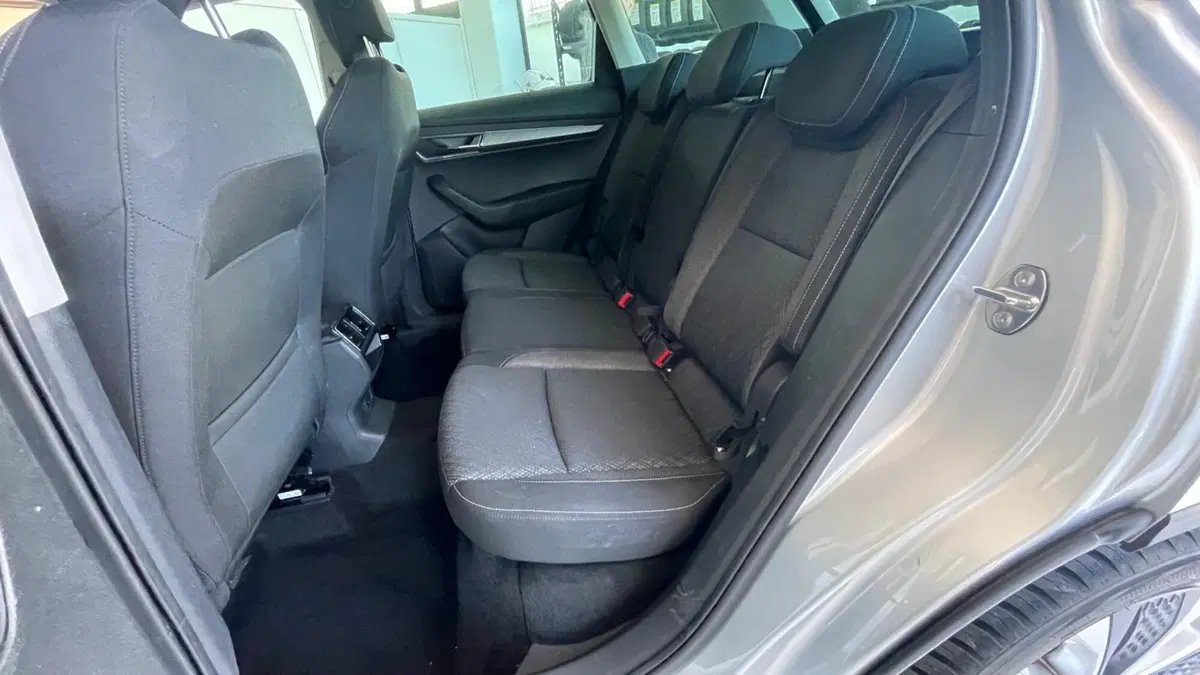 Skoda Karoq usata a Taranto (8)
