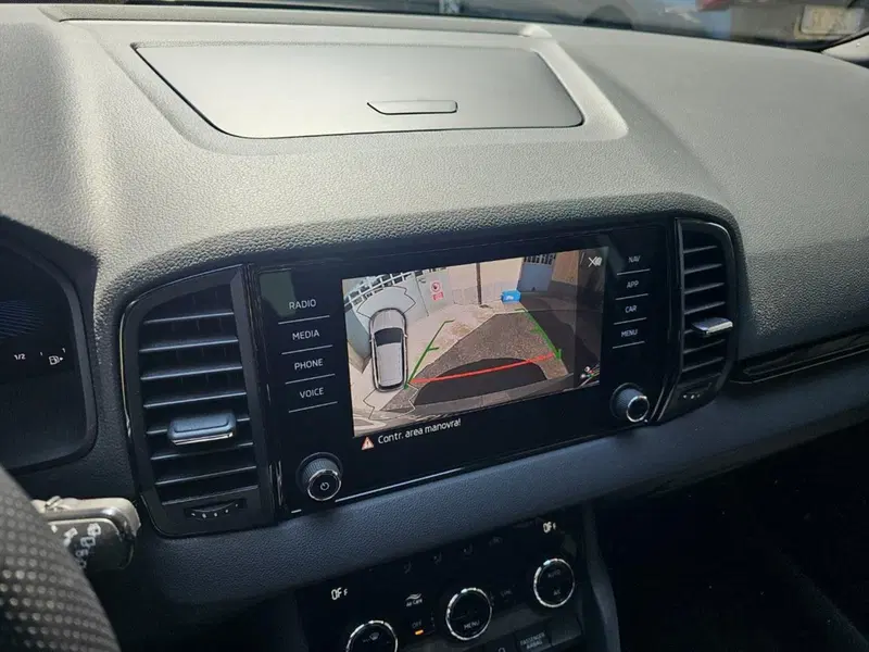 Skoda Karoq usata a Lecco (12)