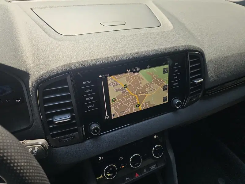 Skoda Karoq usata a Lecco (14)