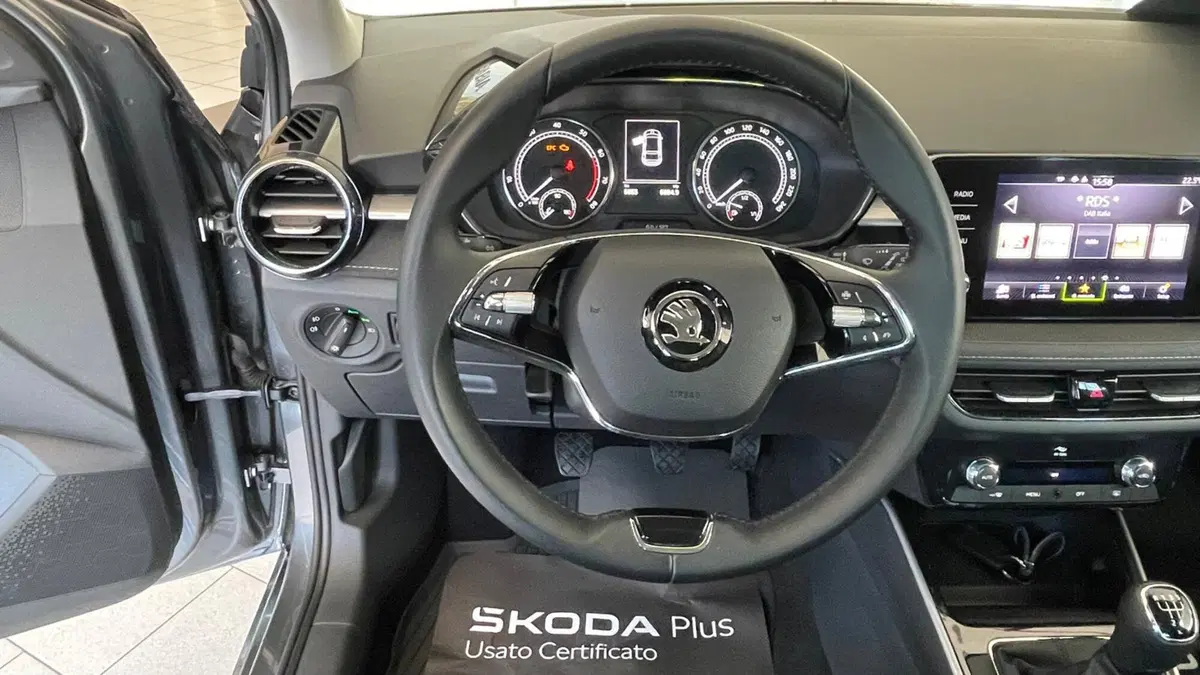 Skoda Fabia usata a Taranto (13)