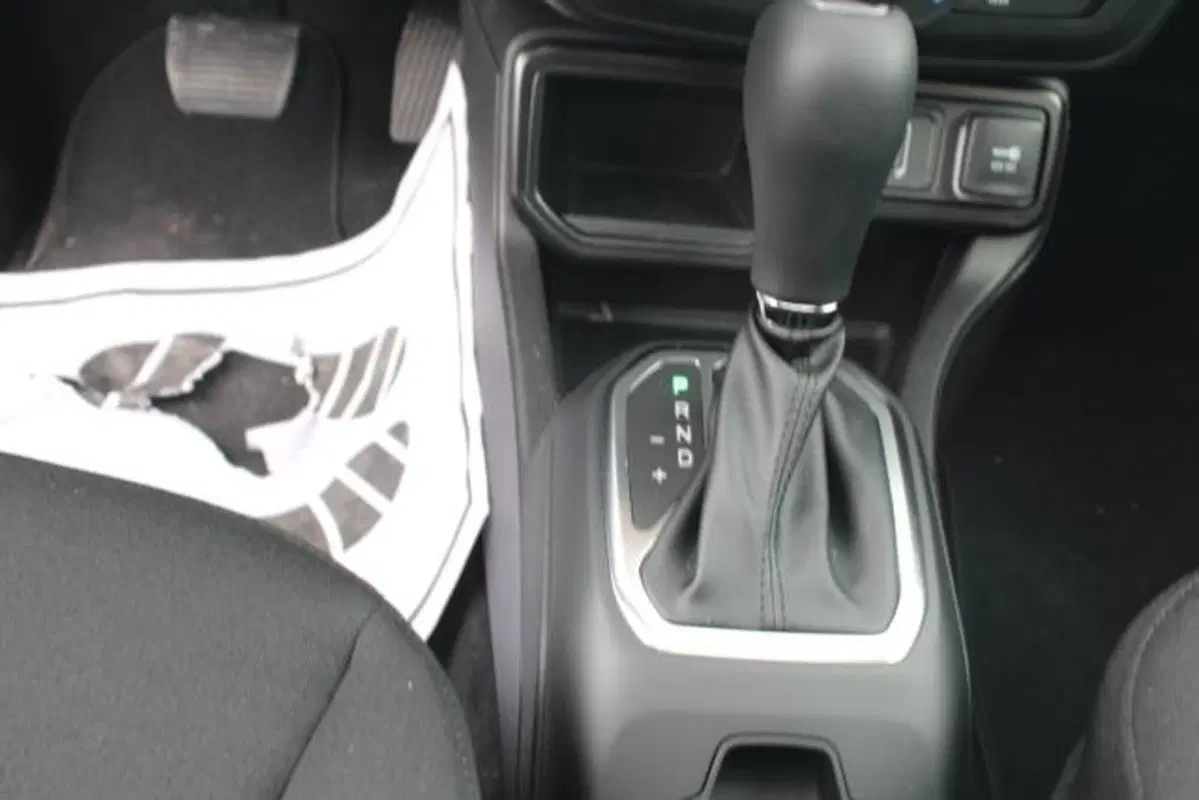 Jeep Renegade nuova a Lecce (13)