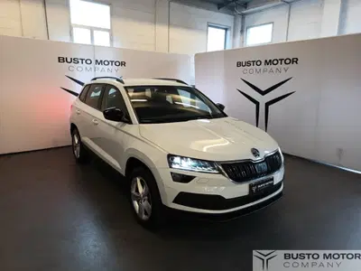 Skoda Karoq 1.0 TSI Executive del 2019 usata a Busto Arsizio