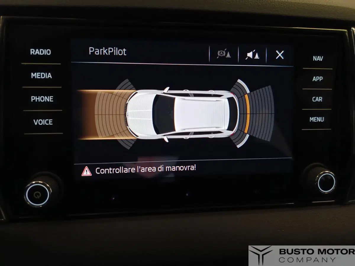 Skoda Karoq usata a Varese (16)