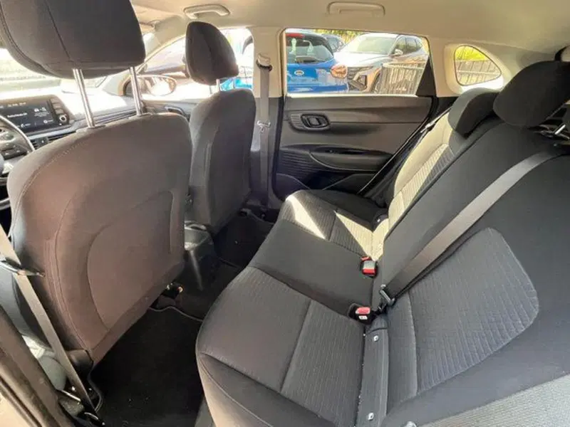 Hyundai i20 usata a Verbano Cusio Ossola (11)