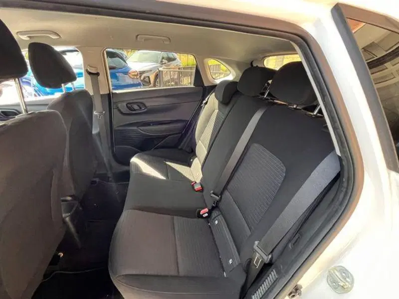 Hyundai i20 usata a Verbano Cusio Ossola (12)