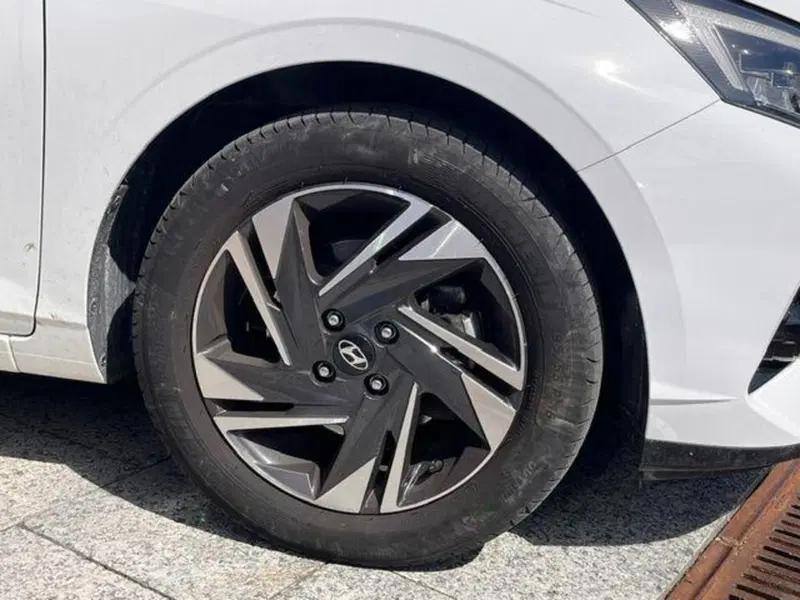 Hyundai i20 usata a Verbano Cusio Ossola (6)