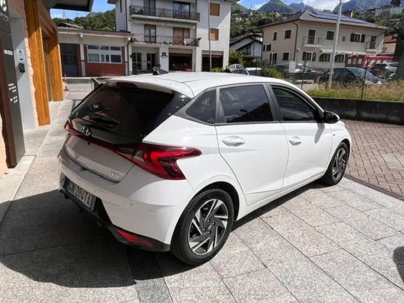 Hyundai i20 usata a Verbano Cusio Ossola (8)