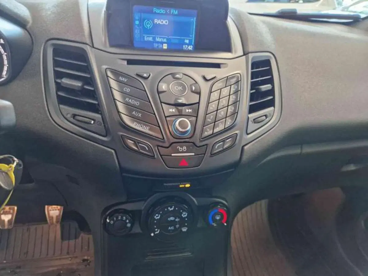 Ford Fiesta usata a Bologna (12)