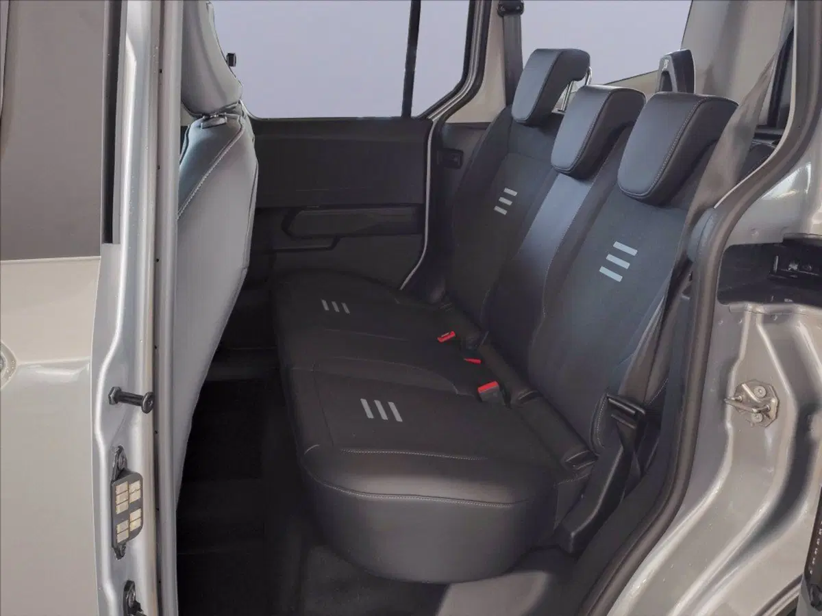 Ford Tourneo Courier usata a Milano (13)