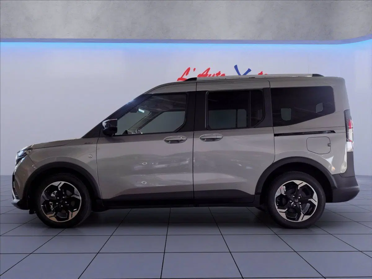 Ford Tourneo Courier usata a Milano (4)