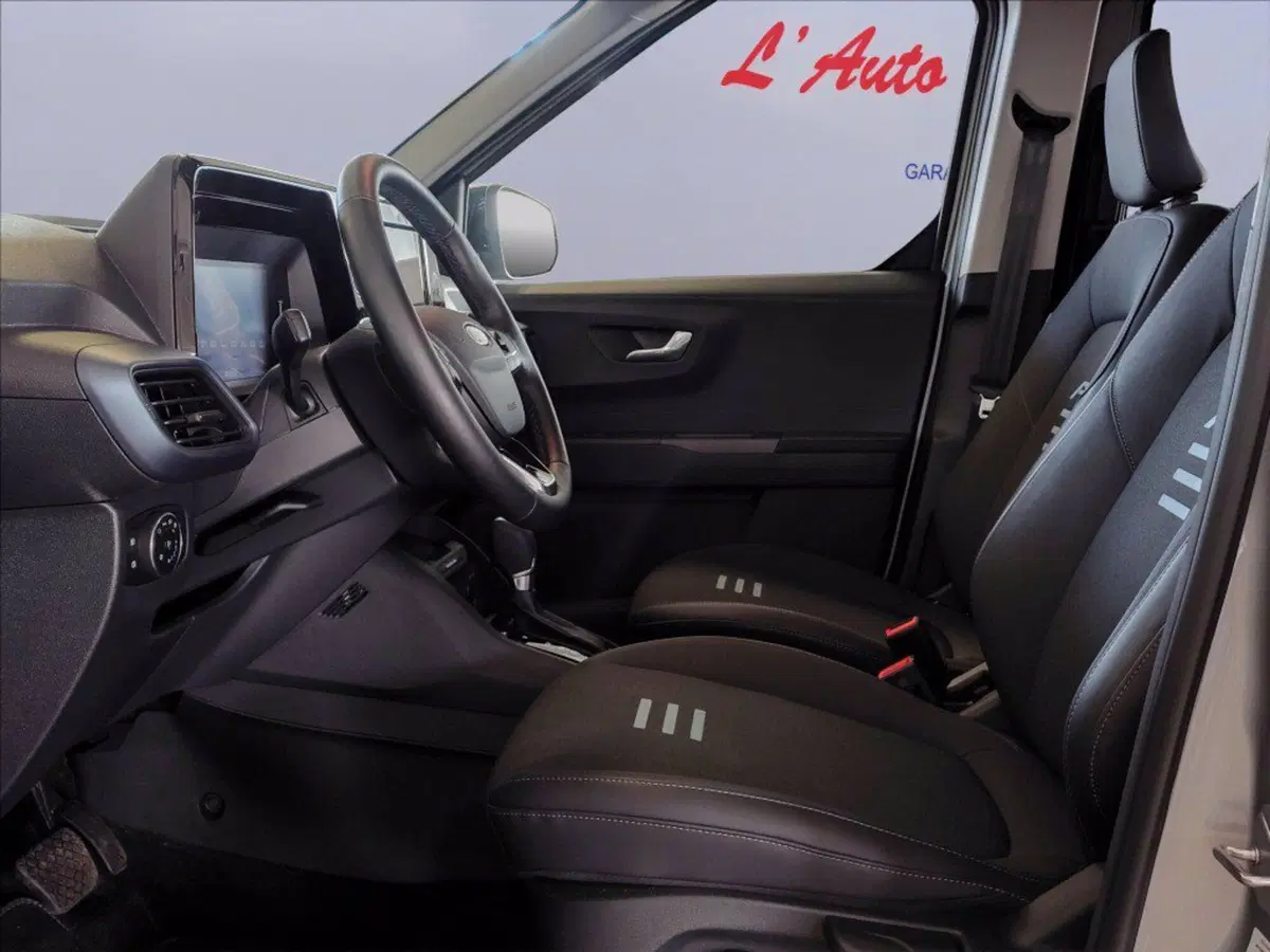 Ford Tourneo Courier usata a Milano (9)