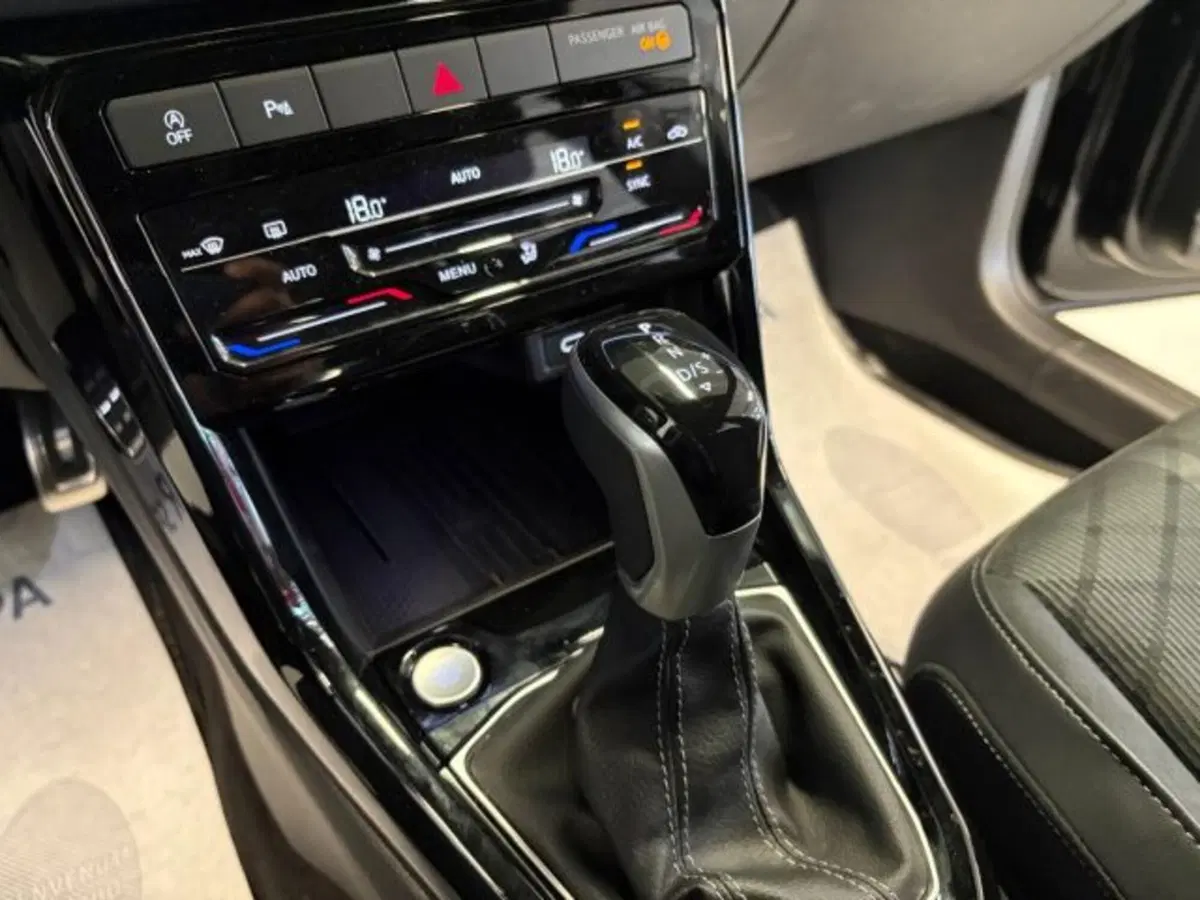 Volkswagen T-Cross usata a Cuneo (14)